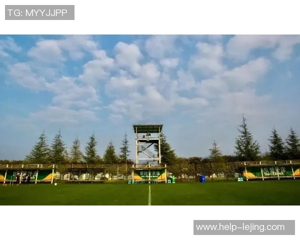 泸西足球训练基地助力青少年成长与足球梦想的实现